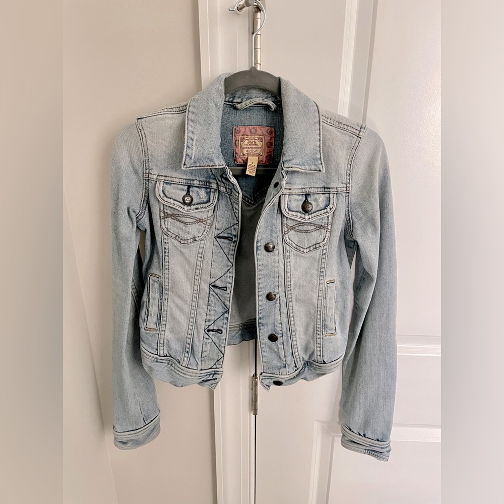 Abercrombie Women’s Denim Jean Jacket w/ Stretch | Size: Small - Picture 5 of 5